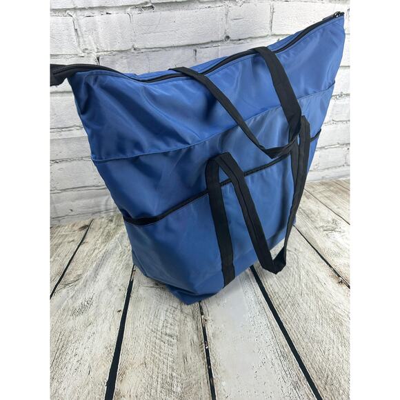 Large Capacity Folding Travel Bag - Water Resistant Tote - Travel Duffle - Gym - Picture 4 of 5